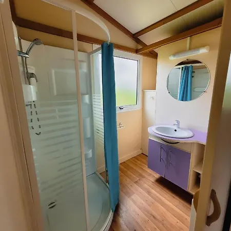 Les Hirondelles * Bourg-Sainte-Marie