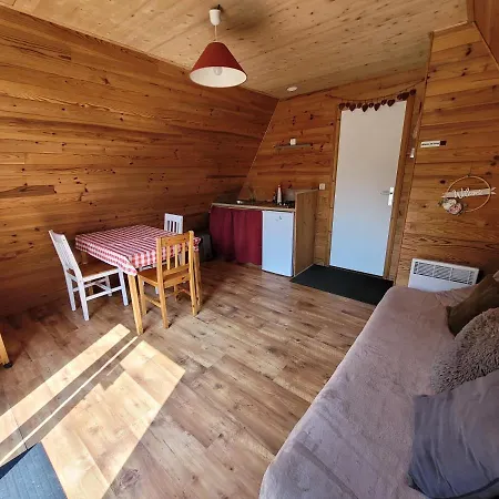 Campsite Les Hirondelles Bourg-Sainte-Marie