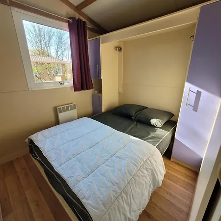 Les Hirondelles * Bourg-Sainte-Marie