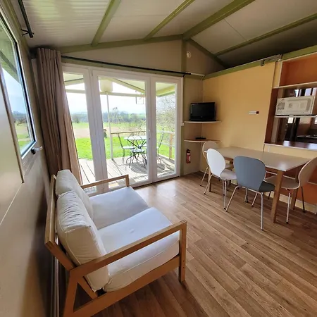 Campsite Les Hirondelles *