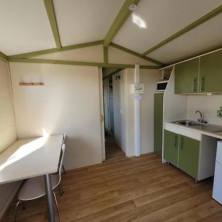 Les Hirondelles Campsite *