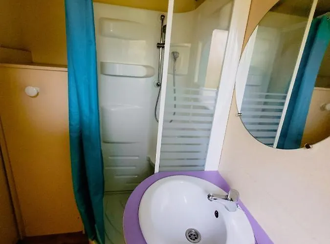 Les Hirondelles Campingplads Bourg-Sainte-Marie