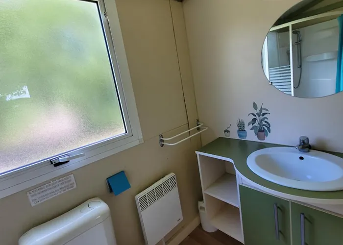 Campsite Les Hirondelles *