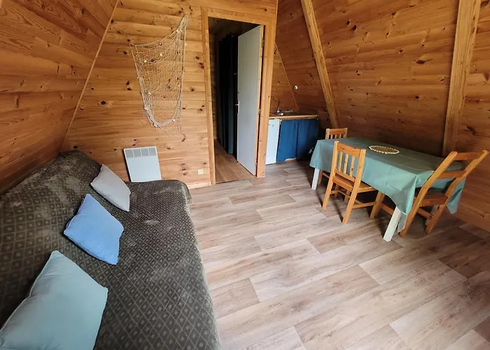 Campsite Les Hirondelles Bourg-Sainte-Marie