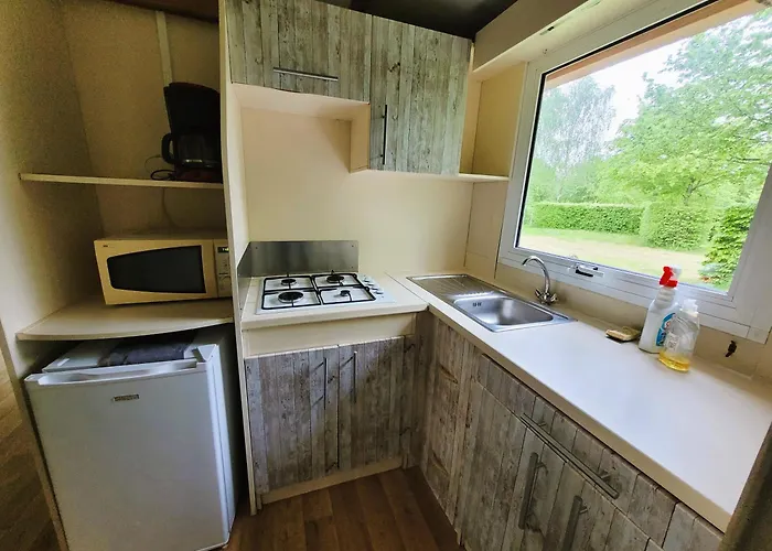 Campsite Les Hirondelles *