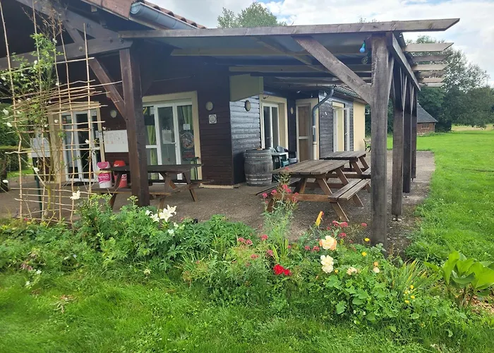 Les Hirondelles Bourg-Sainte-Marie