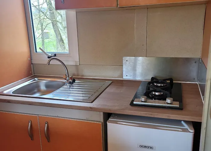 Les Hirondelles * Bourg-Sainte-Marie